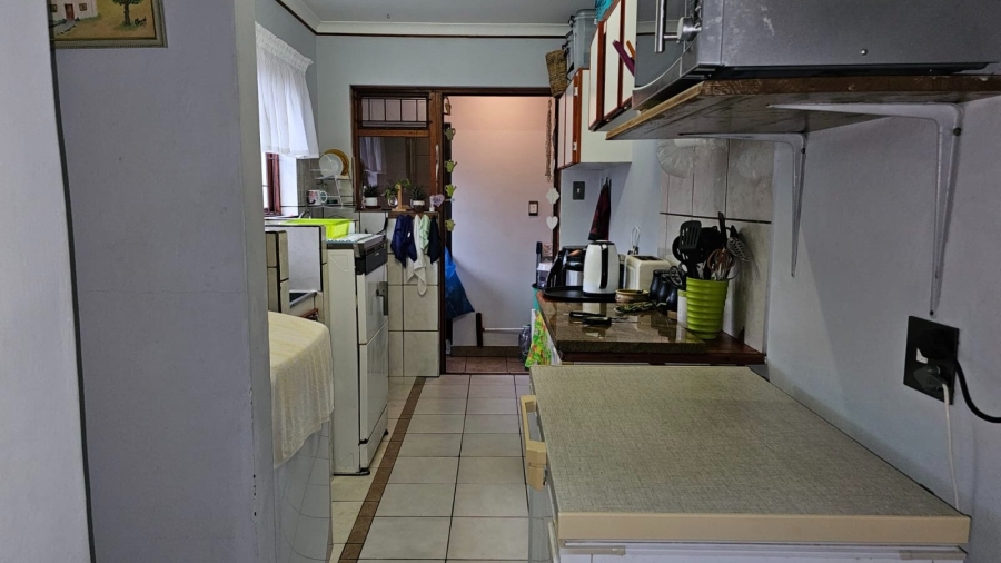 5 Bedroom Property for Sale in Mossel Bay Ext 15 Western Cape